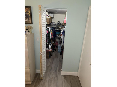 55 plus PRIME location, first floor with the view of an - photo 31