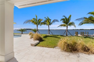 Welcome to 526 Point Lane in beautiful Vero Beach! This - photo 32
