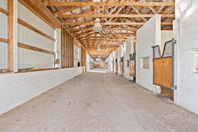 Welcome to an exceptional opportunity to own a well-appointed - photo 38