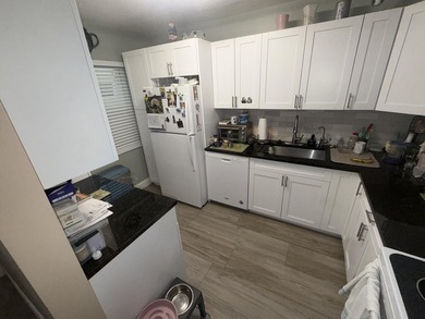55 plus PRIME location, first floor with the view of an - photo 38