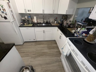 55 plus PRIME location, first floor with the view of an - photo 40