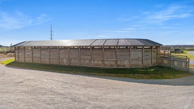 Welcome to an exceptional opportunity to own a well-appointed - photo 41