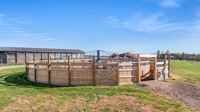 Welcome to an exceptional opportunity to own a well-appointed - photo 44