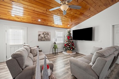 Welcome to an exceptional opportunity to own a well-appointed - photo 49