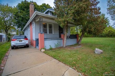 Lake Saint Clair Home Active Under Contract in Detroit Michigan