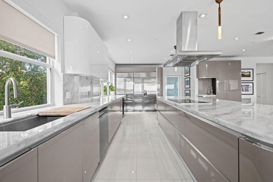 The pinnacle of waterfront luxury in this reimagined 4,000+ SF - photo 7