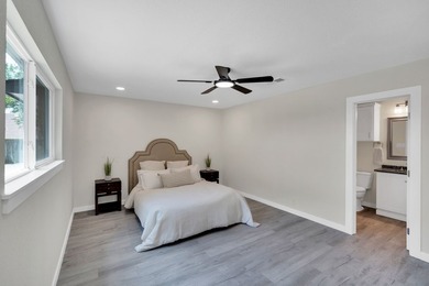 Beautifully renovated home in the established Waxahachie Country - photo 11