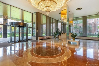 Welcome to this bright and spacious 2-bedroom, 2-bath residence - photo 2