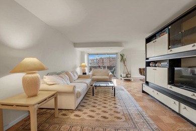 Welcome to this bright and spacious 2-bedroom, 2-bath residence - photo 6