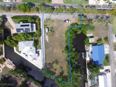 Imagine having a HALF ACRE building lot with 350 linear Feet of - photo 5