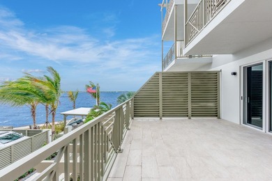 Experience premium Florida living at Sailfish Cove in this - photo 2