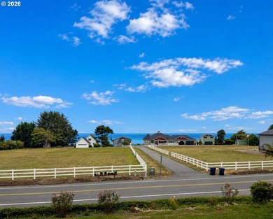Welcome to this spacious and thoughtfully designed coastal home - photo 2