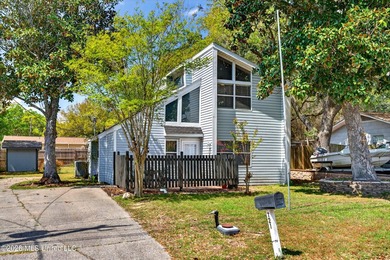 Steps from the beach and just minutes from shopping, dining, and - photo 2