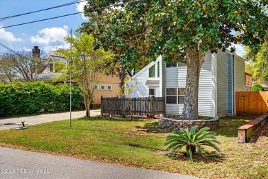 Steps from the beach and just minutes from shopping, dining, and - photo 3