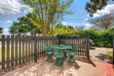 Steps from the beach and just minutes from shopping, dining, and - photo 7