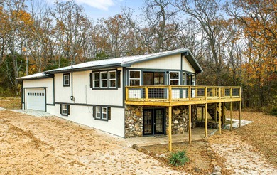 Crown Lake Home For Sale in Horseshoe Bend Arkansas