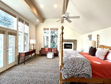 This beautiful home presents a rare opportunity to own property - photo 14