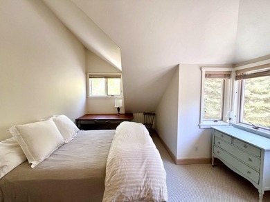 This beautiful home presents a rare opportunity to own property - photo 20