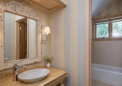 This beautiful home presents a rare opportunity to own property - photo 22