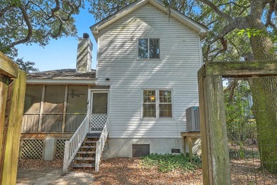 Welcome to 1759 Crystal Lake. Positioned along a scenic tidal - photo 40