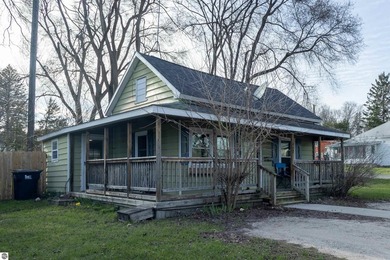Antrim County Chain of Lakes Home Sale Pending in Bellaire Michigan