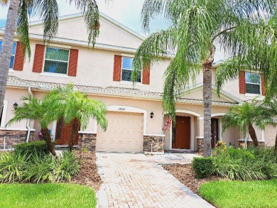 Lake Townhome/Townhouse For Sale in Wesley Chapel, Florida