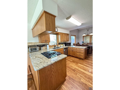 Price improved on this Stunning Lake Ridge Estates home situated - photo 4