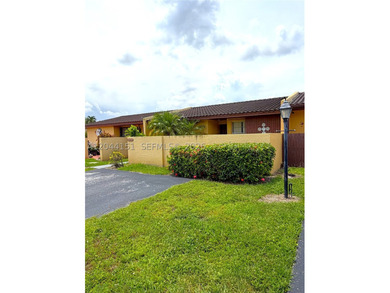This stunning property features 3 spacious bedrooms, 2 modern - photo 4