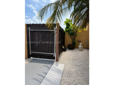 This stunning property features 3 spacious bedrooms, 2 modern - photo 7