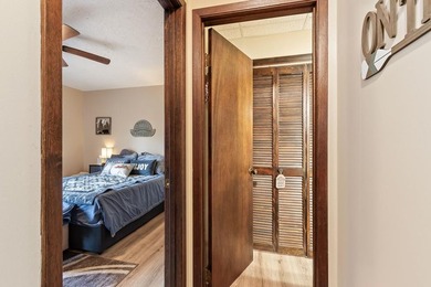 Tucked away on a peaceful cove of Lake Hiwassee in the - photo 26