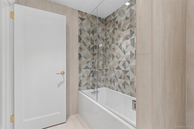 Welcome to a truly one-of-a-kind designer renovation, completely - photo 31