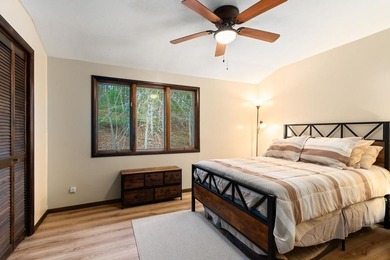Tucked away on a peaceful cove of Lake Hiwassee in the - photo 35