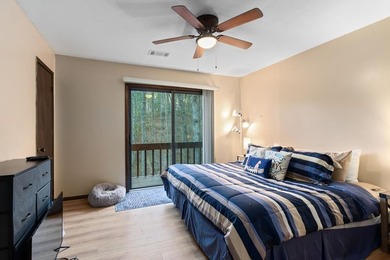 Tucked away on a peaceful cove of Lake Hiwassee in the - photo 40