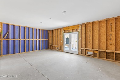 Brand new and move-in ready in Anchors Bend Townes. This