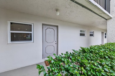 Pine Island Ridge Lakes Condo For Sale in Davie Florida