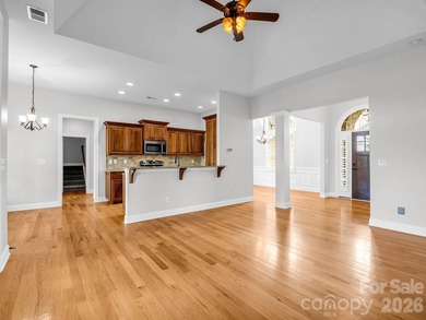 Welcome home to this beautifully maintained stucco and stone - photo 15