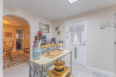1,225 square foot Mobile is beautifully updated. 1973 2-bedroom - photo 16