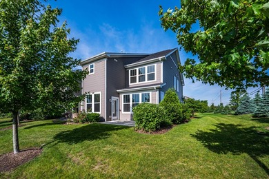Meadow Ridge, beautiful townhomes in Aurora in school district - photo 22