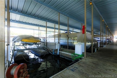 Enjoy effortless lake living in this well-kept, turn-key 1 bed - photo 28
