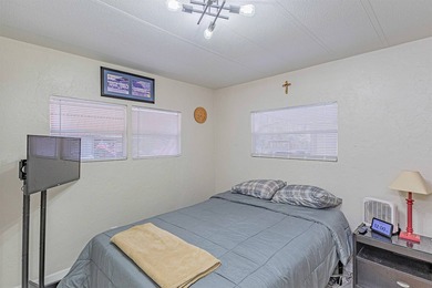 1,225 square foot Mobile is beautifully updated. 1973 2-bedroom - photo 29