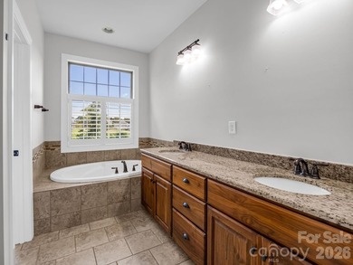 Welcome home to this beautifully maintained stucco and stone - photo 30