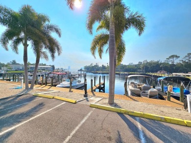 Caloosahatchee River Home For Sale in North Fort Myers Florida