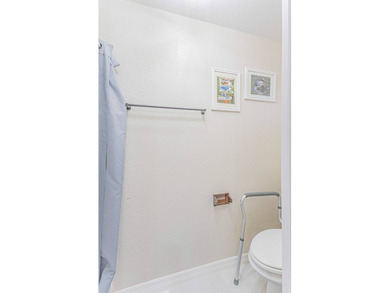 1,225 square foot Mobile is beautifully updated. 1973 2-bedroom - photo 31