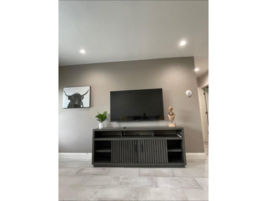 Excellent investment opportunity in a rapidly growing area of - photo 2
