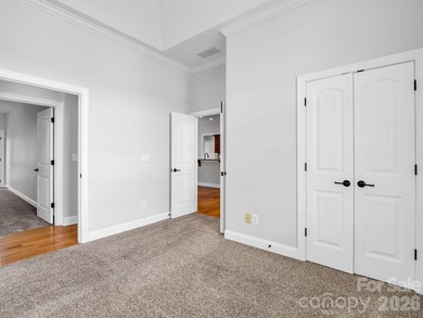 Welcome home to this beautifully maintained stucco and stone - photo 36