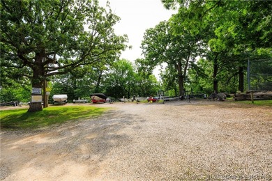 Enjoy effortless lake living in this well-kept, turn-key 1 bed - photo 40