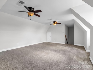 Welcome home to this beautifully maintained stucco and stone - photo 42