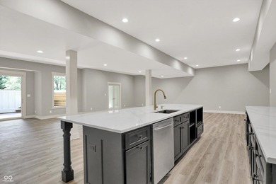 Adjacent to Dyes Walk Golf Course, luxury, privacy, and - photo 45
