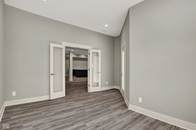 Adjacent to Dyes Walk Golf Course, luxury, privacy, and - photo 46