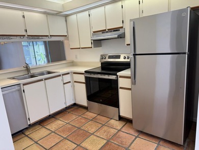 Charming 2BR/2.5BA townhome in the highly sought-after Riverwalk - photo 5